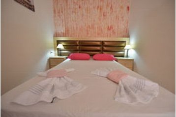 Griechenland Privát Metamorfosi, Exterieur